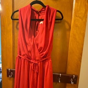 Red party dress - very flattering